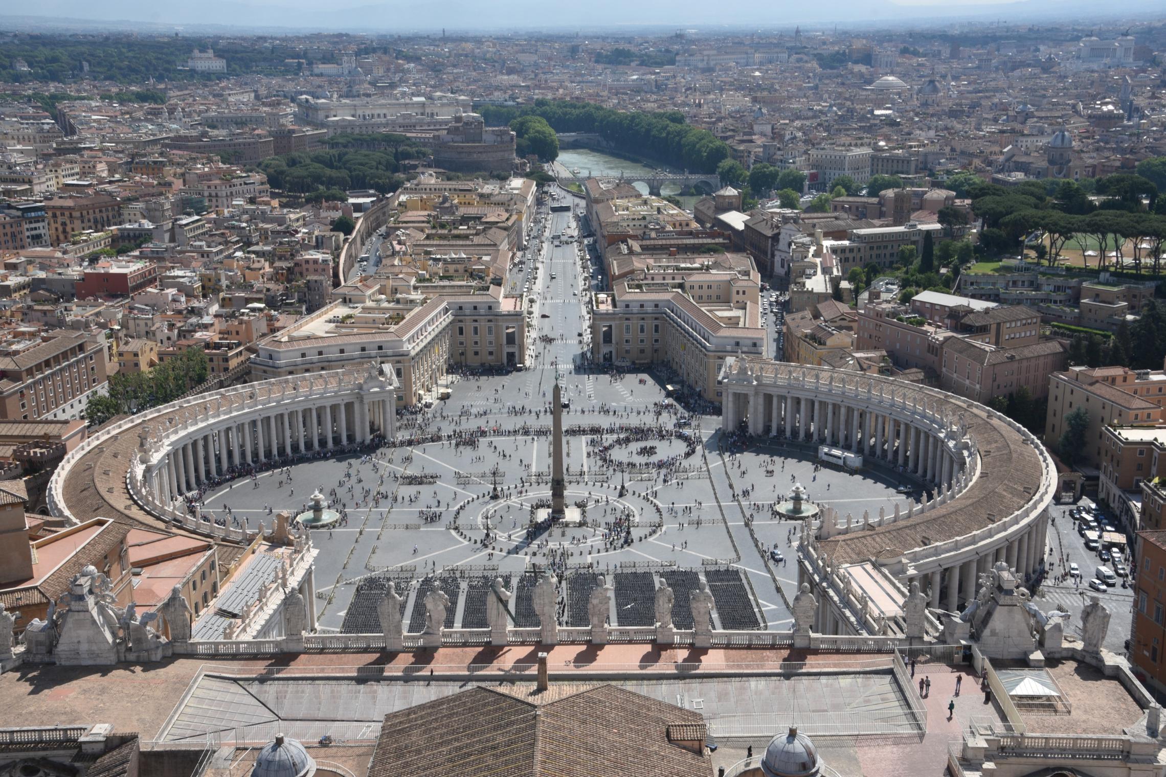 2017_06243_San Pietro_Blick Piazza